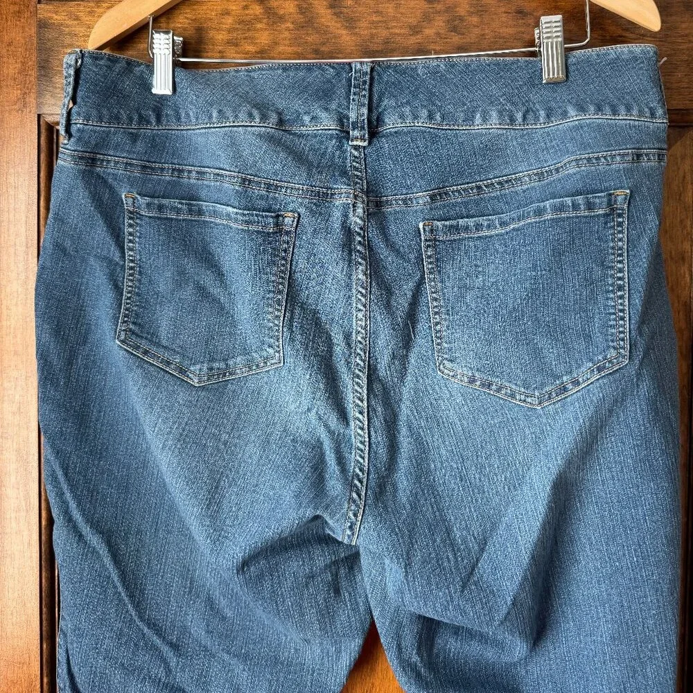 Torrid Medium Rinse Denim 5-Pocket Look Jegging Size 18R